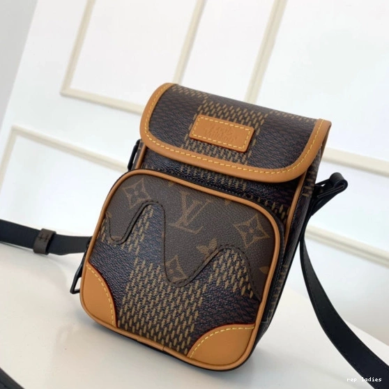 Cheap VUITTON NANO MESSENGER LOUIS AMAZONE 0718